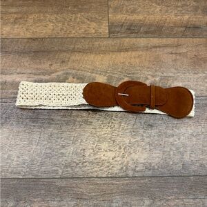 Ladies Stretch Belt with Faux Leather Buckle & Tongue ~ Brown & Cream ~ Medium